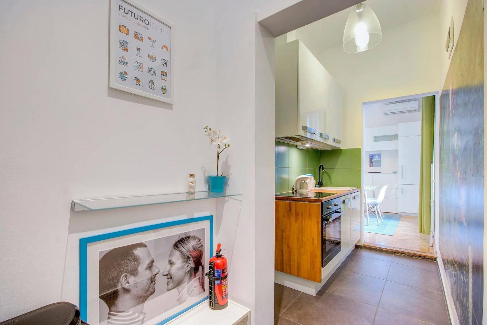 Little Americas Washington Tower Apartment *